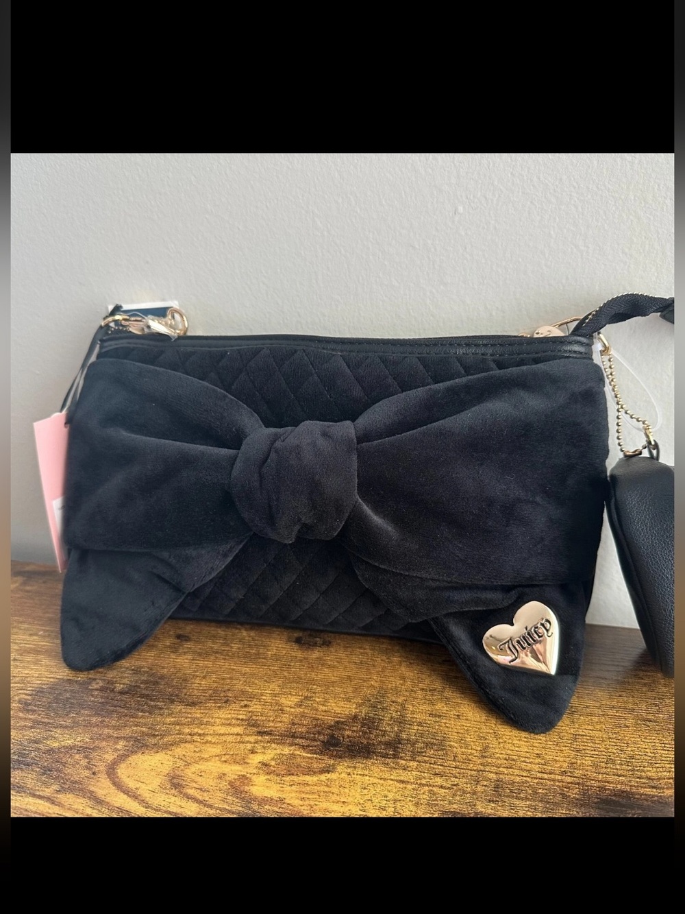 Y2K Black Bow Velvet Shoulder Bag with Gold Chain and Charm - Picture 2 of 6